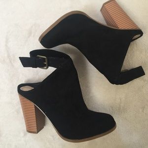 Chunky heel Bootie